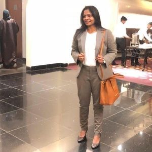 Meet your Posher, Rekha